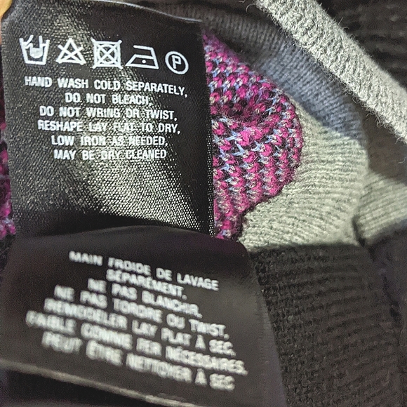 NWOT Anthropologie Sleeping on Snow fringe black & pink sweater skirt Large - Picture 9 of 10